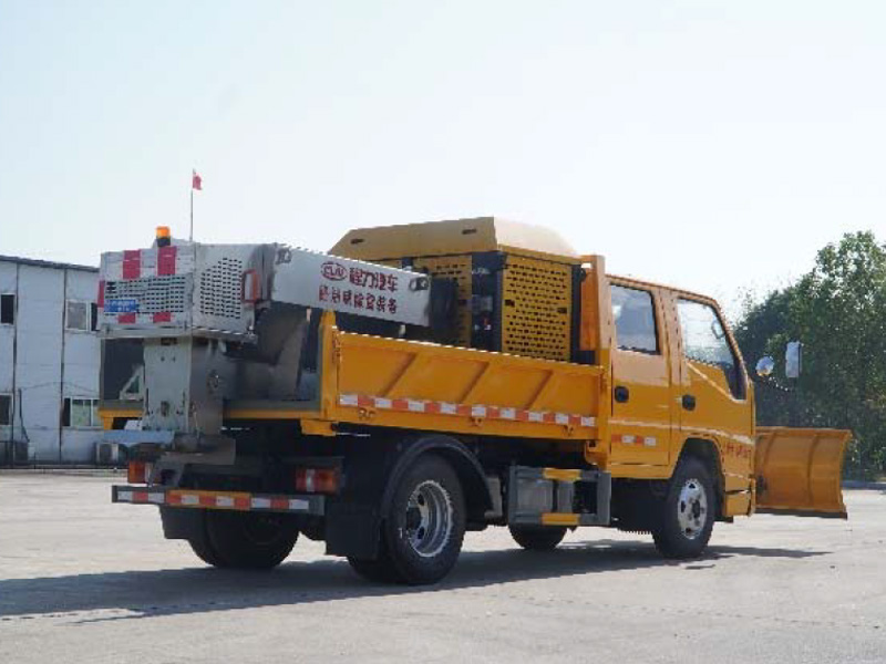 江鈴雙排除雪車